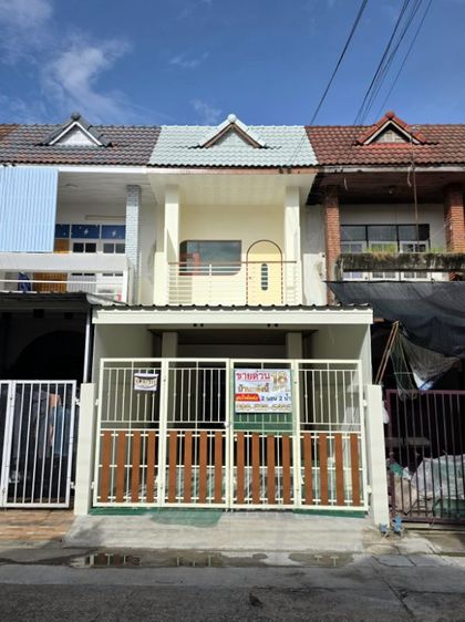 ทาวน์โฮม 2ชั้น เพชรเกษม-หนองแขม รีโนเวทใหม่ ของแถมจุกๆ
