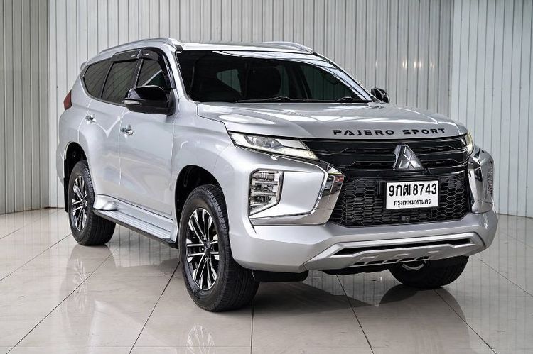 รถ Mitsubishi Pajero Sport 2.4 GT Premium สี เทา