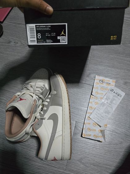 ขาย 2,500 บาท ปล่อยต่อ Nike Jorden 1 Low Sail Fire Red 8 US (41)ใส่ครั้งเดียว อปก.ครบ รูปที่ 5