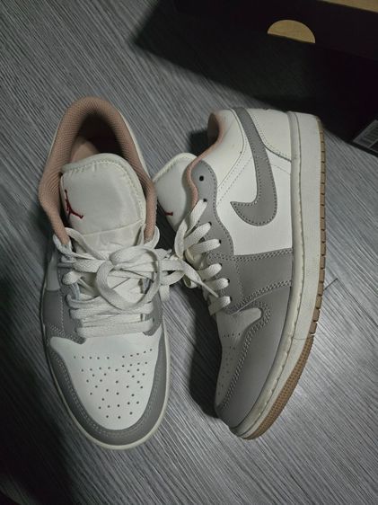 ขาย 2,500 บาท ปล่อยต่อ Nike Jorden 1 Low Sail Fire Red 8 US (41)ใส่ครั้งเดียว อปก.ครบ รูปที่ 6