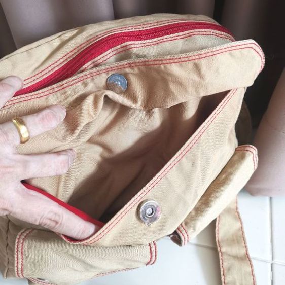 กระเป๋า​สะพายแบรนด์​ DALKI​ มือ​ 2 รูปที่ 11