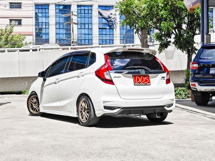 Honda Jazz 2019 1.5 RS i-VTEC Sedan เบนซิน เกียร์อัตโนมัติ ขาว รูปที่ 3
