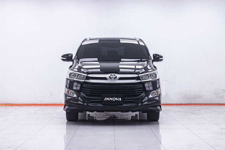 Toyota Innova 2017 2.8 Crysta G Utility-car ดีเซล ไม่ติดแก๊ส เกียร์อัตโนมัติ ดำ รูปที่ 4