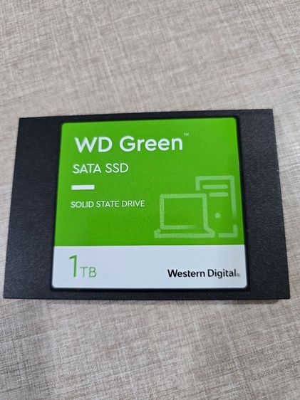 SSD SATA ยี่ห้อ WD ขนาด 1 TB ใหม่มาก ยังเหลือประกัน ราคานี้รับของเอง
