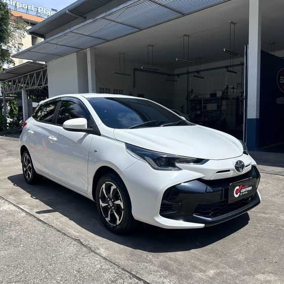 Toyota Yaris 2023 1.2 Sport Sedan เบนซิน ไม่ติดแก๊ส เกียร์อัตโนมัติ ขาว