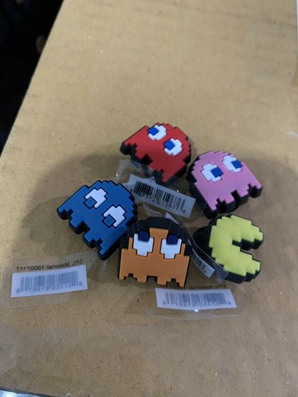 ไม่ระบุ jitbitz crocs ตัวติดรองเท้า pacman