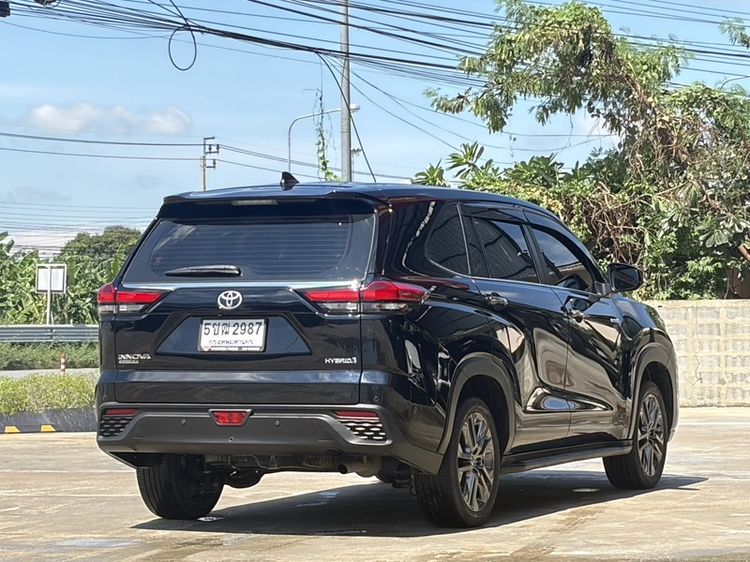 Toyota Innova 2024 2.0 Zenix HEV Smart Utility-car ไฮบริด ไม่ติดแก๊ส เกียร์อัตโนมัติ ดำ รูปที่ 4