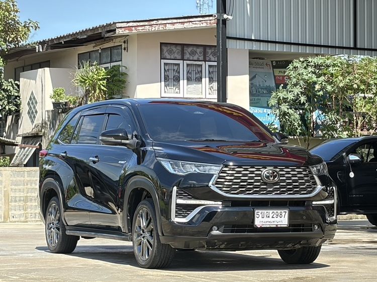 Toyota Innova 2024 2.0 Zenix HEV Smart Utility-car ไฮบริด ไม่ติดแก๊ส เกียร์อัตโนมัติ ดำ รูปที่ 3