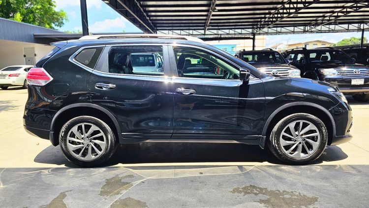 Nissan X-Trail 2015 2.5 V 4WD เบนซิน รูปที่ 4