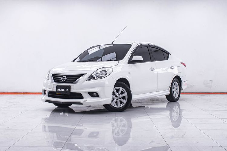 รถ Nissan Almera 1.2 V สี ขาว