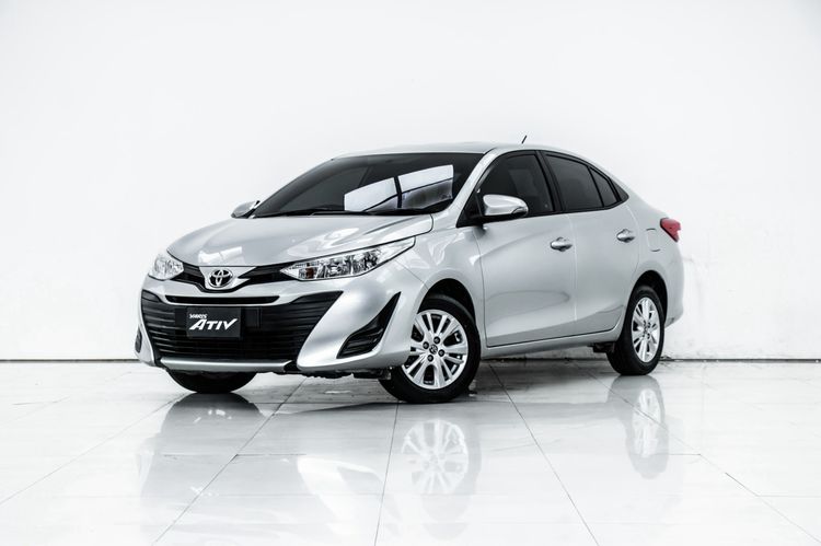 Toyota Yaris ATIV 2019 1.2 E Sedan เบนซิน ไม่ติดแก๊ส เกียร์อัตโนมัติ เทา