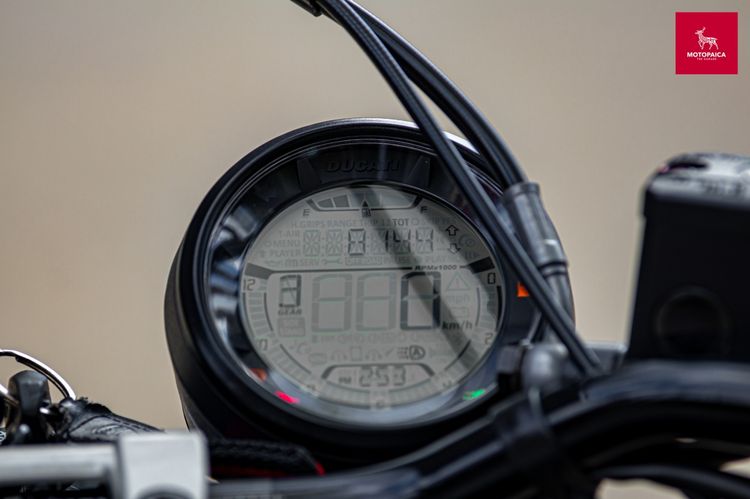 Ducati Scrambler IconDark ปี2021 มือเดียว วิ่ง8,000Km แต่งแสนกว่า รูปที่ 6