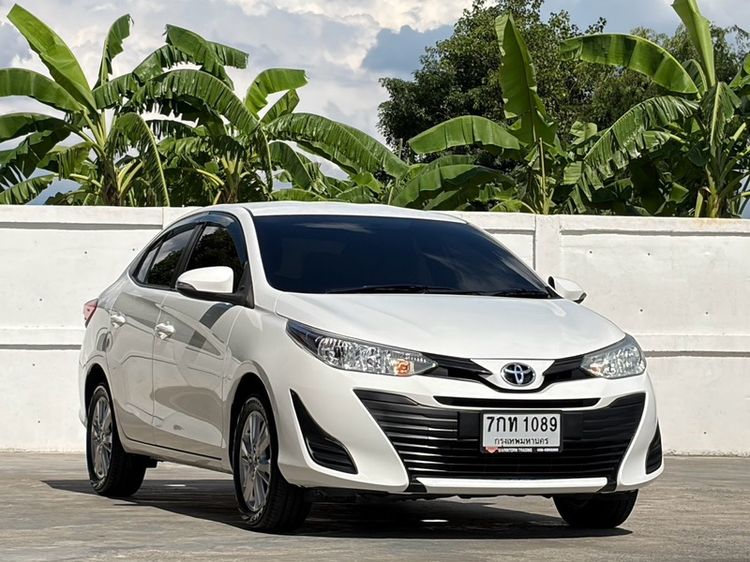 Toyota Yaris ATIV 2018 1.2 E Sedan เบนซิน ไม่ติดแก๊ส เกียร์อัตโนมัติ ขาว