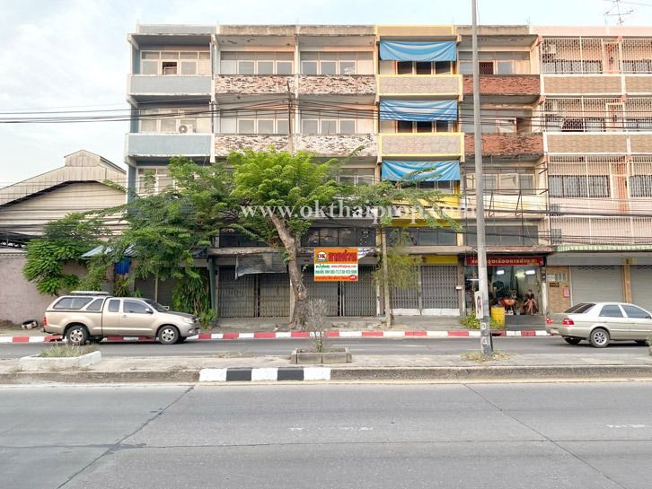 อาคารพาณิชย์ 4.5 ชั้น ติดถนนสนามบินน้ำ เมืองนนทบุรี