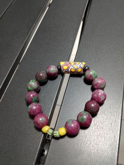 สร้อยข้อมือหินมงคล