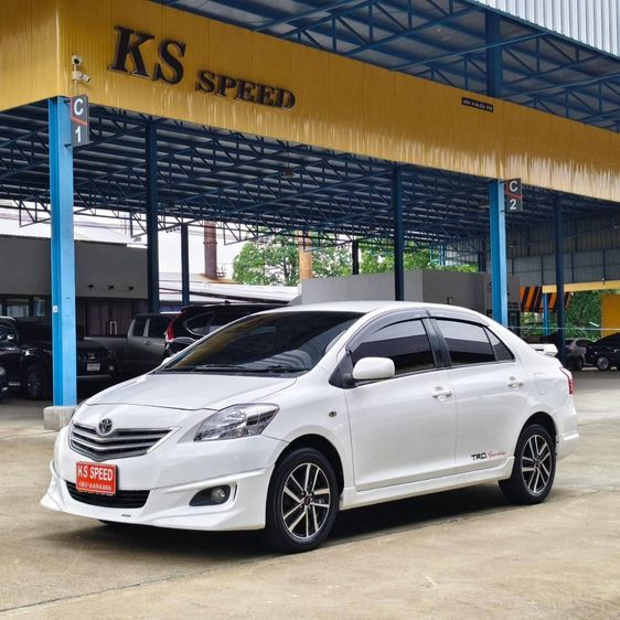 รถ Toyota Vios 1.5 Trd Sportivo สี ขาว