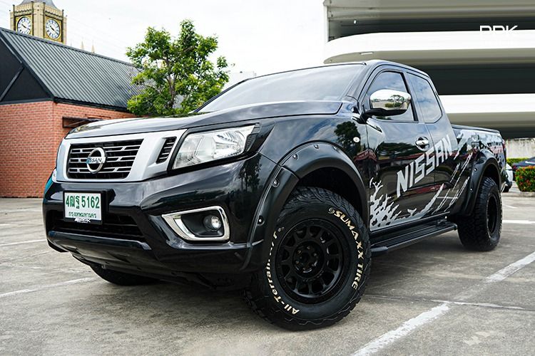 Nissan NP300-NAVARA 2018 2.5 E Pickup ดีเซล ไม่ติดแก๊ส เกียร์ธรรมดา ดำ