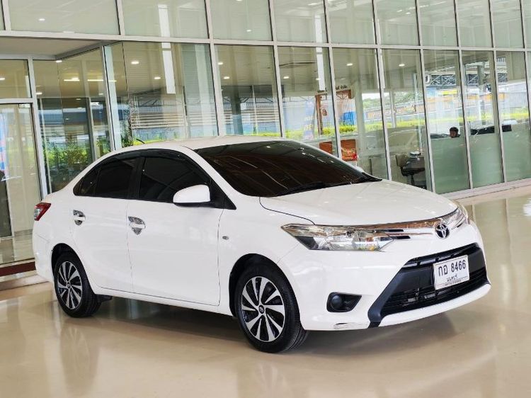 Toyota Vios 2015 1.5 J Sedan เบนซิน ไม่ติดแก๊ส เกียร์อัตโนมัติ ขาว รูปที่ 2
