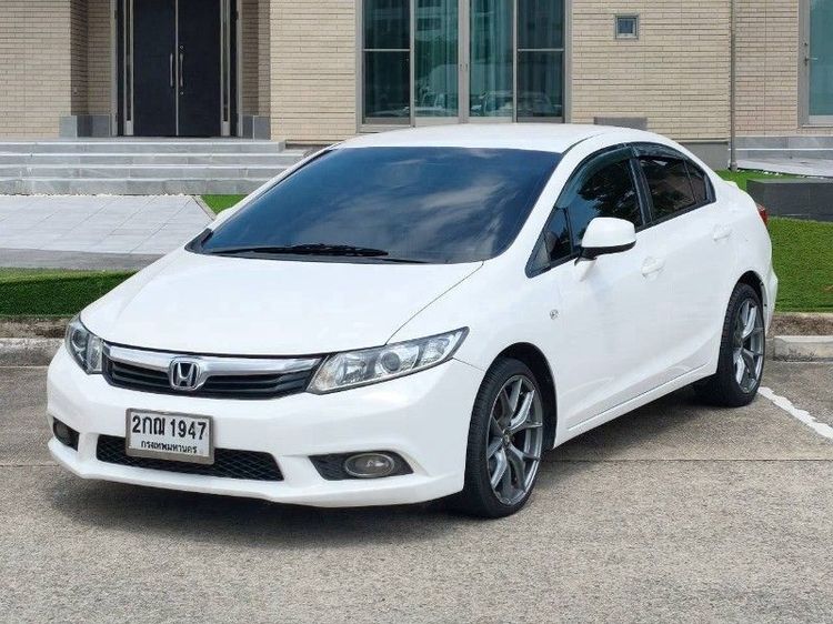 Honda Civic 2013 1.8 E i-VTEC Sedan เบนซิน ไม่ติดแก๊ส เกียร์อัตโนมัติ ขาว