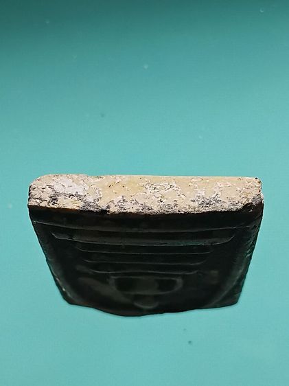 พระสมเด็จวัดระฆัง พิมพ์พระประธาน รุ่นเเรก พระสวยคมมาก มีลงรักทองเก่ามาแต่เดิม พระเดิมเลี่ยมจับขอบทองโบราณเก่าใช้มา เเกะออกมาจากเลี่ยมทองเก่า รูปที่ 8