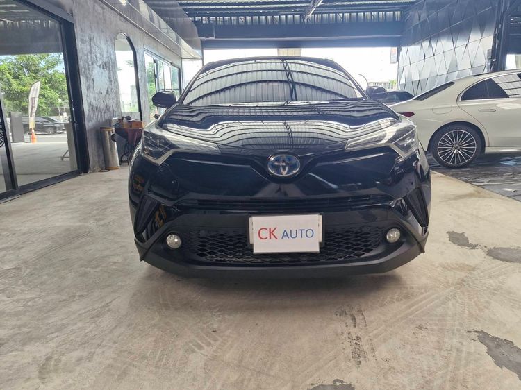 Toyota C-HR 2019 1.8 HV Hi Utility-car ไฮบริด ไม่ติดแก๊ส เกียร์อัตโนมัติ ดำ รูปที่ 2