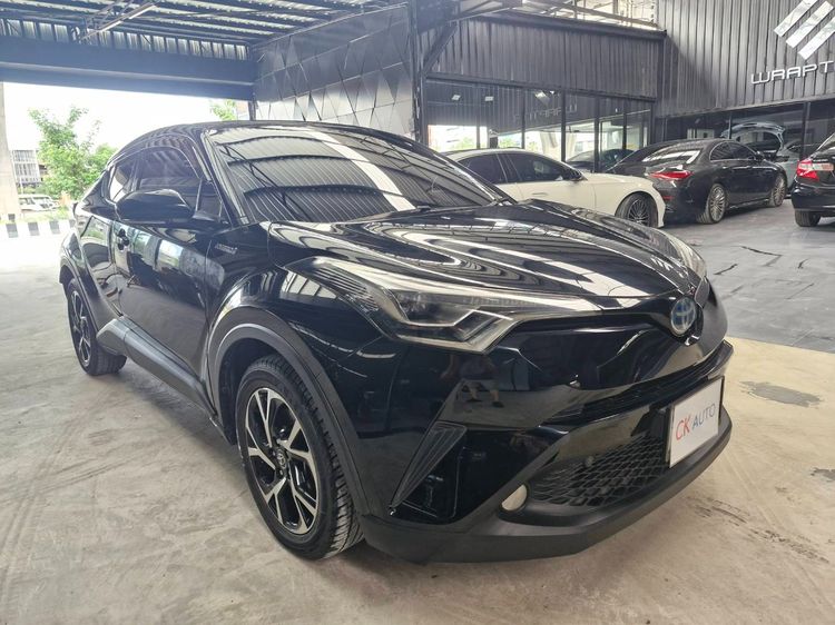 Toyota C-HR 2019 1.8 HV Hi Utility-car ไฮบริด ไม่ติดแก๊ส เกียร์อัตโนมัติ ดำ รูปที่ 3