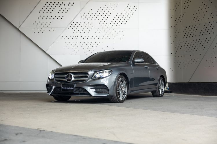 รถ Mercedes-Benz E-Class E300 สี เทา
