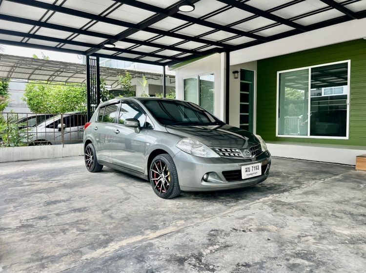 NISSAN TIDA 1.6 G สีเทา ปี 2012 รถเจ้าของเดียว รับประกันรถสวยทั้งภายในและภายนอก เอกสารครบครับ