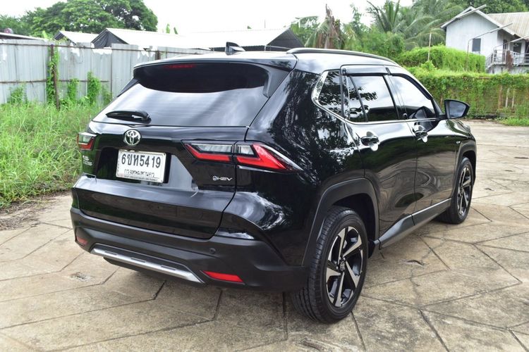 Toyota Yaris Cross 2023 1.5 HEV Premium Utility-car ไฮบริด เกียร์อัตโนมัติ ดำ รูปที่ 3