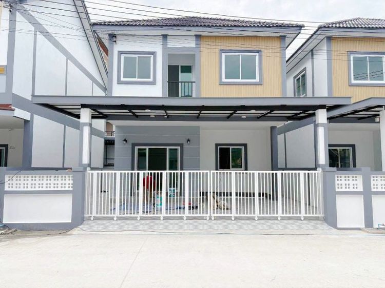 #บ้านแฝด2ชั้น มือ1 #โครงการบ้านสวนบางละมุง8 📍#ทุ่งกราด 👉 ห่างสุขุมวิทเพียง30เมตร-พื้นที่เริ่มต้น37.5ตารางวา-แบบ🛌3ห้องนอน   🛀3ห้องน้ำ🧑‍🍳-ครัวหลังบ้าน🚗โรงจอดรถ2คัน💰💰ราคาเริ่ม