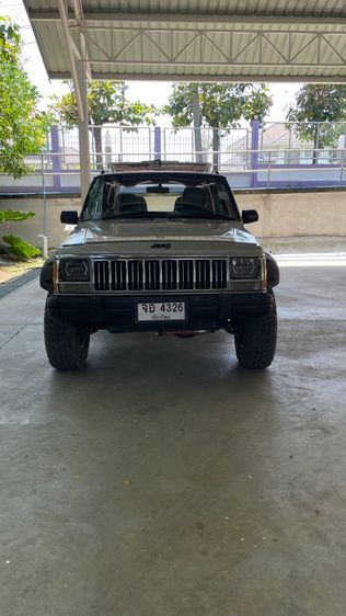 รถ Jeep Cherokee 4.0 Limited 4WD สี เทา
