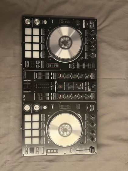 🎧 Pioneer DDJ-SR DJ Controller – Like New