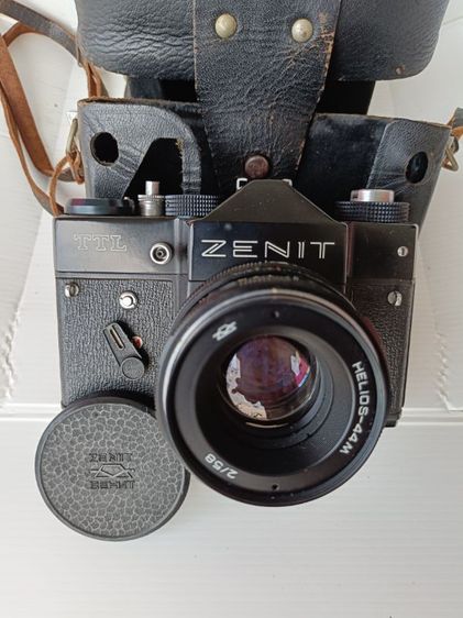 กล้องถ่ายรูปโบราณ ZENIT
