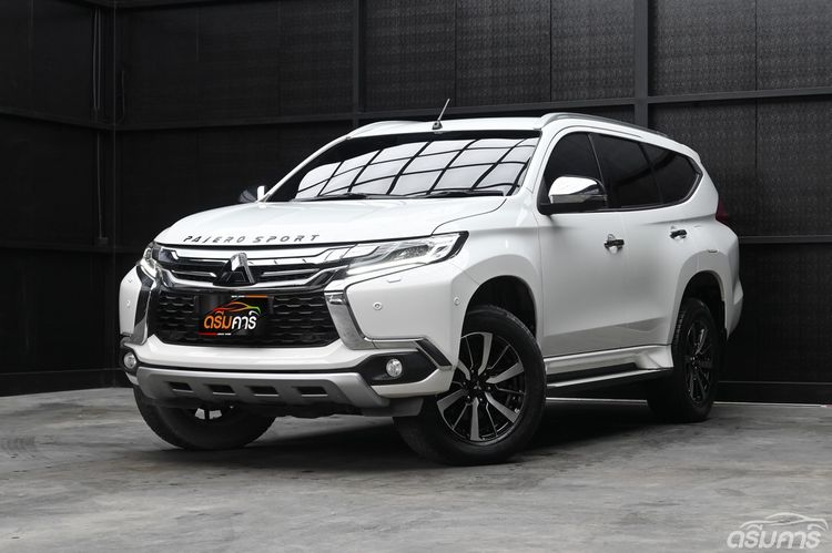 รถ Mitsubishi Pajero Sport 2.4 GT Premium 4WD สี ขาว