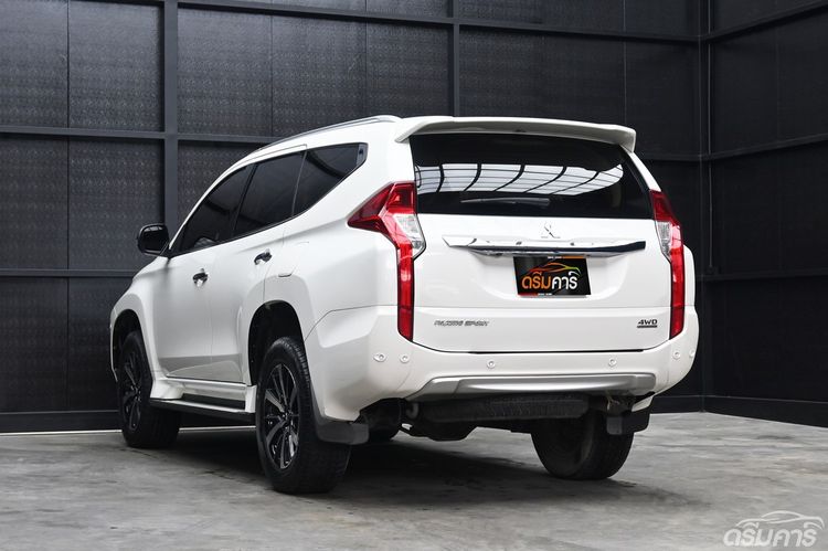 Mitsubishi Pajero Sport 2018 2.4 GT Premium 4WD Utility-car ดีเซล ไม่ติดแก๊ส เกียร์อัตโนมัติ ขาว รูปที่ 3