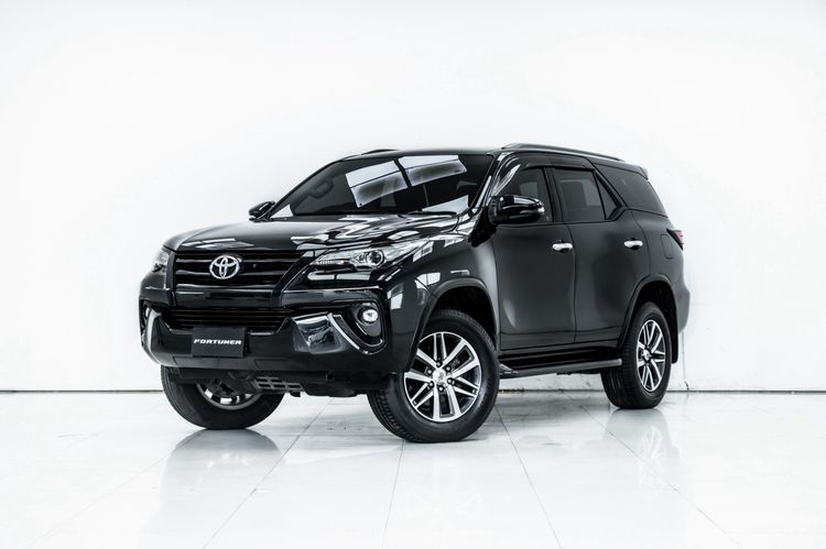 รถ Toyota Fortuner 2.4 G สี ดำ
