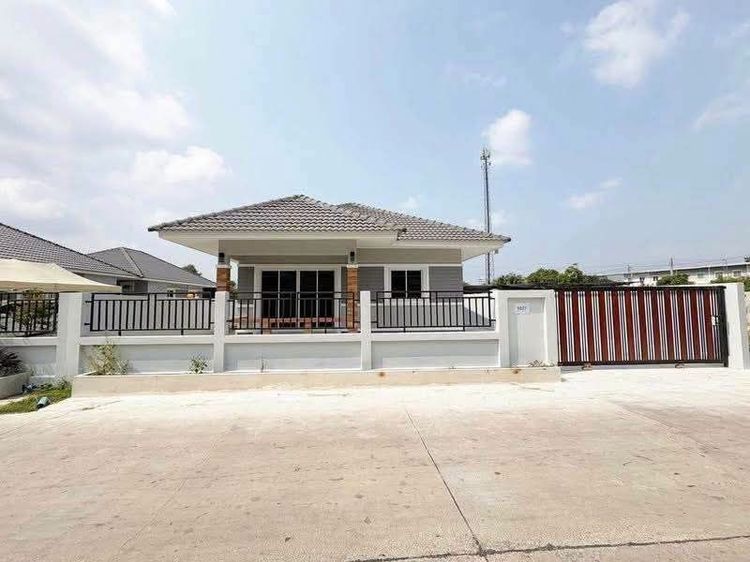 อื่นๆ มีบางส่วน 2026 ใช่ 🏠 #บ้านเดี่ยวชั้นเดียว หลังตลาด #บึงวรกิจแบบ 🛌3 ห้องนอน🛀 2 ห้องน้ำ 🧑🍳1 ห้องครัว🔥ฟรีโอน 🔥แถมแอร์1เครื่อง📐พื้นที่ 55 ตรว. 💰ราคา 2,690,000 บาท💰💰💸#ปิดหนี้เสีย #ปิดหนี้ดี #มี รูปที่ 2