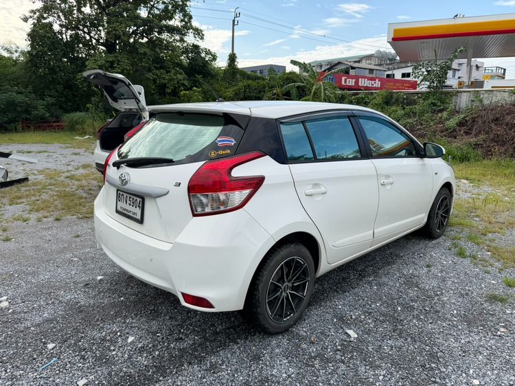 Toyota Yaris 2017 1.2 E Sedan เบนซิน ไม่ติดแก๊ส เกียร์อัตโนมัติ ขาว รูปที่ 4