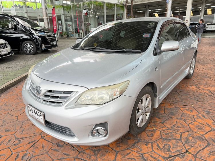 รถ Toyota Altis 1.6 G สี บรอนซ์เงิน