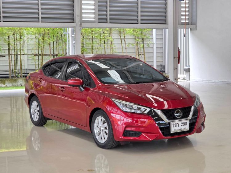 รถ Nissan Almera 1.0 V สี แดง