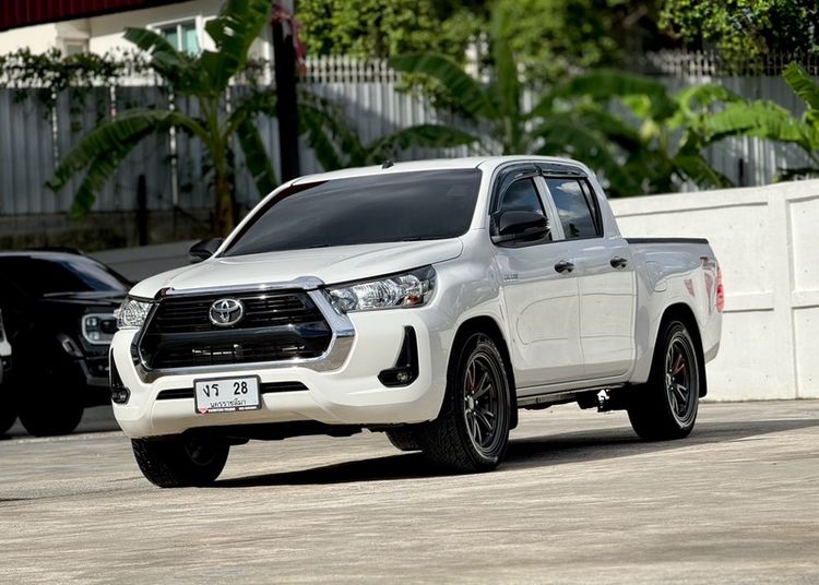 รถ Toyota Hilux Revo Double Cab 2.4 Entry Z Edition สี ขาว