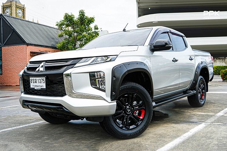 Mitsubishi Triton 2022 2.4 GLS Plus Pickup ดีเซล ไม่ติดแก๊ส เกียร์อัตโนมัติ เทา