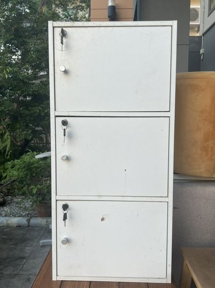 ตู้เก็บของ 3 ช่อง มีแม่กุญแจล็อค