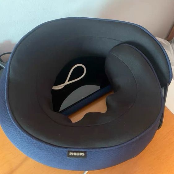 อุปกรณ์เพื่อสุขภาพ Philips เครื่องนวดคอ บ่า ไหล่ สภาพเกือบใหม่