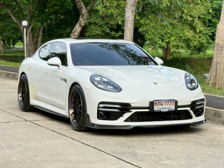 รถ Porsche Panamera 3.0 S Hybrid สี ขาว