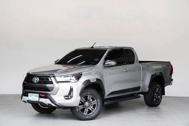 รถ Toyota Hilux Revo 2.4 Prerunner Mid สี เทา