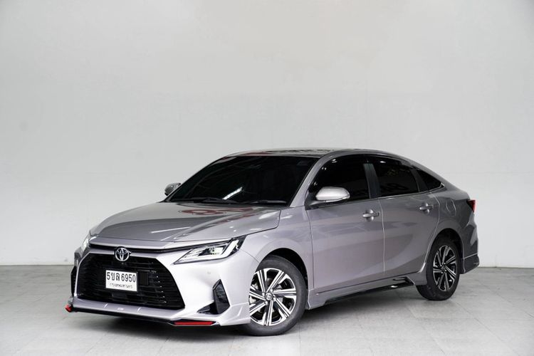Toyota Yaris ATIV 2024 1.2 Premium Sedan เบนซิน ไม่ติดแก๊ส เกียร์อัตโนมัติ เทา รูปที่ 2