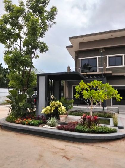 ตกแต่งสวน จัดสวนปูหญ้า