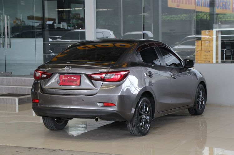 Mazda Mazda 2 2018 1.3 High Connect Sedan เบนซิน ไม่ติดแก๊ส เกียร์อัตโนมัติ น้ำตาล รูปที่ 2
