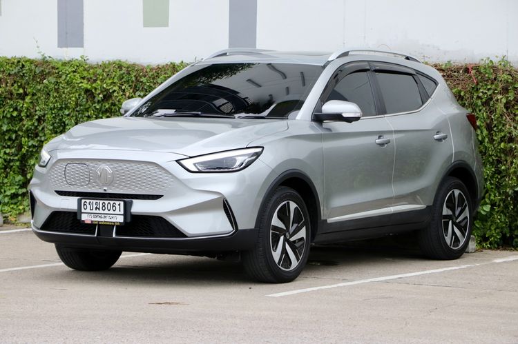 รถ MG ZS EV สี บรอนซ์เงิน